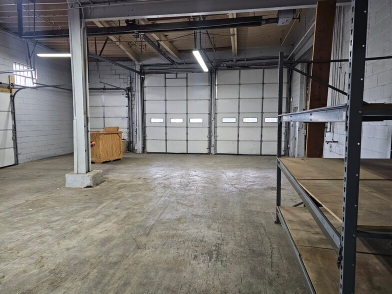 More Photos Of 1420 Crestmont Ave, Camden Manufacturing For Sale