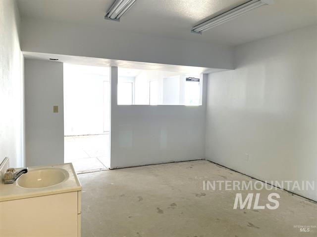 More Photos Of 14463 Airbase Rd, Mountain Home Freestanding For Sale