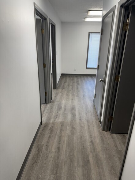 More Photos Of 3505 Cooper Dr, Elkhart Warehouse For Sale