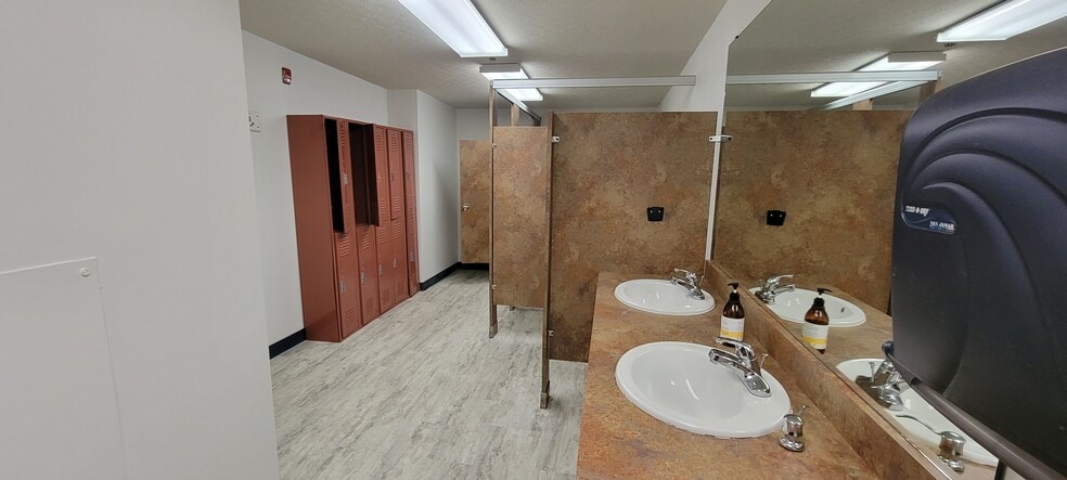 More Photos Of 916 Quarrier, Charleston Office Residential For Sale