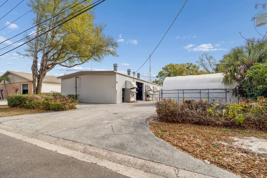 More Photos Of 1060 Harbor Lake Dr, Safety Harbor Light Manufacturing For Sale