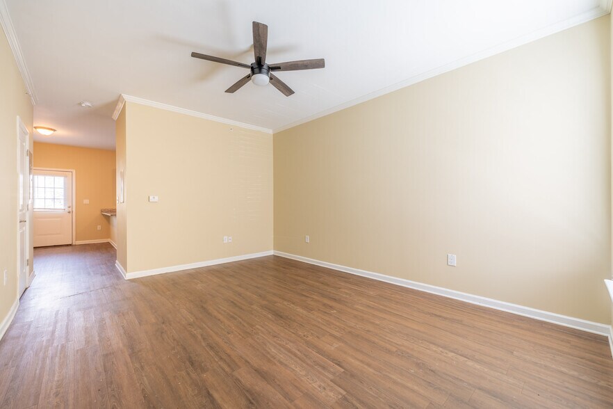 More Photos Of 156 Silver St, Tullahoma Apartments For Sale