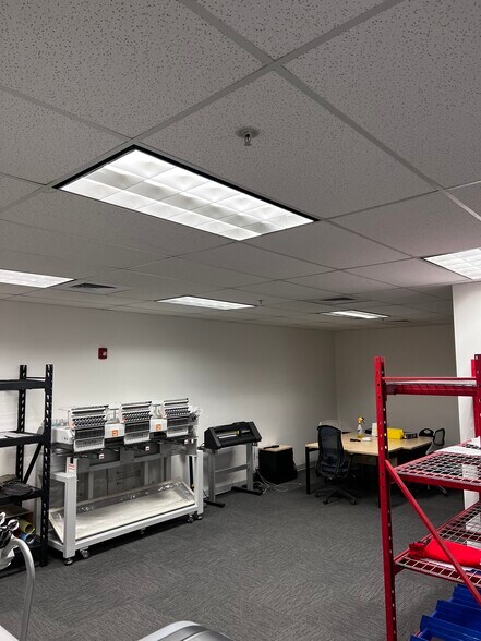 More Photos Of 13250 E Smith Rd, Aurora Warehouse For Lease