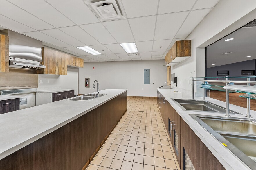 More Photos Of 2166 NW Vine St, Grants Pass Medical For Sale