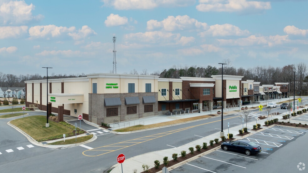 More Photos Of 14013 N Creek Village Dr, Huntersville Unknown For Lease