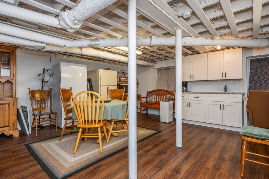 More Photos Of 4270 S Main St, Acworth Office For Sale