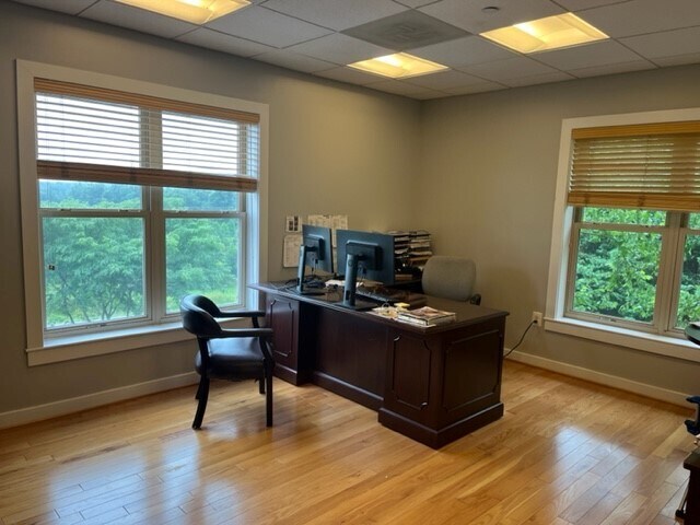 More Photos Of 6339 Ten Oaks Rd, Clarksville Office For Sale