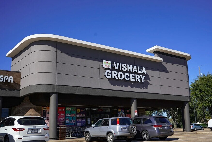 More Photos Of 9404-9478 S Hwy 6, Houston Unknown For Lease