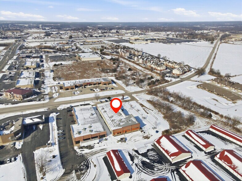 More Photos Of 5552 N Farmer Branch Rd, Ozark Office For Sale