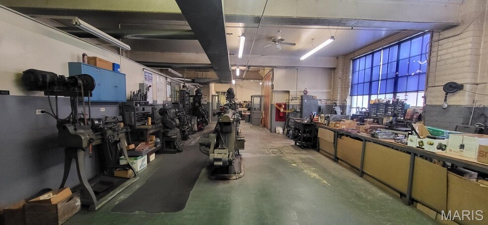 More Photos Of 4545 Olive St, Saint Louis Industrial For Sale
