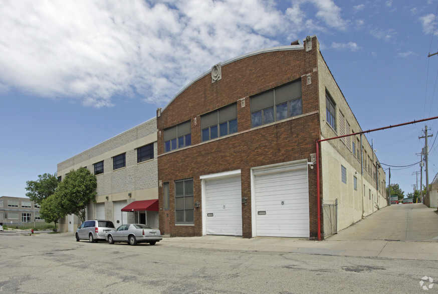 Primary Photo Of 424 W Cherry St, Milwaukee Light Manufacturing For Lease