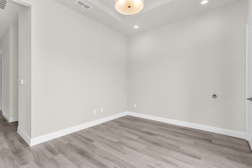 More Photos Of 6000 Alma Rd, McKinney Office For Lease