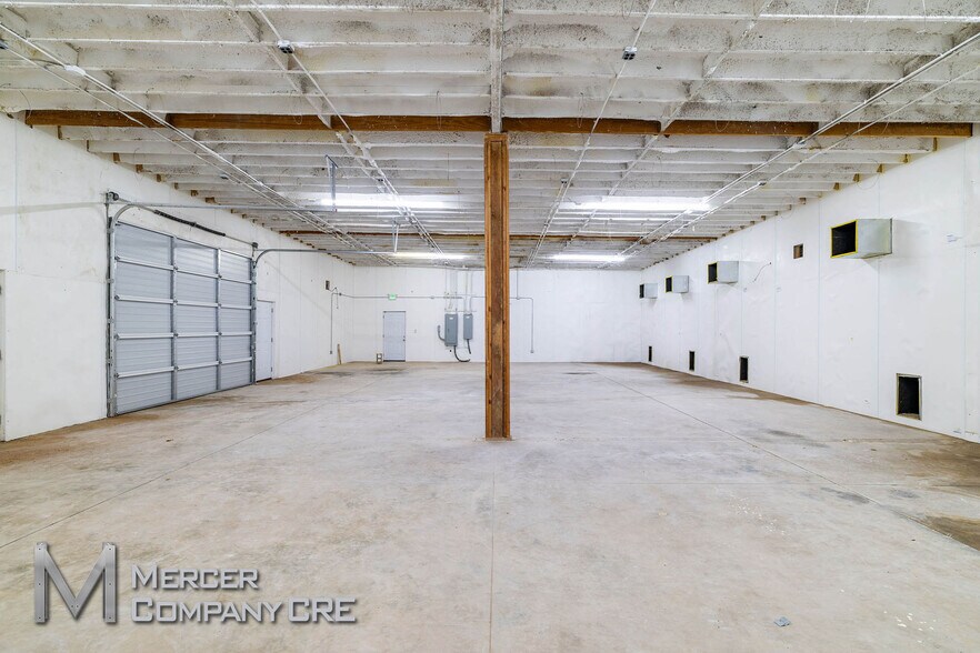 More Photos Of 2601 S Purdue Ave, Oklahoma City Flex For Lease