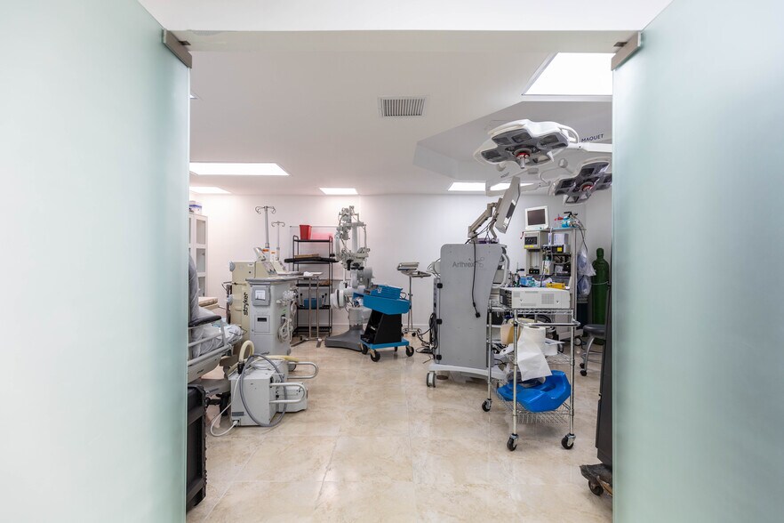 More Photos Of 811 Ponce De Leon Blvd, Coral Gables Medical For Sale
