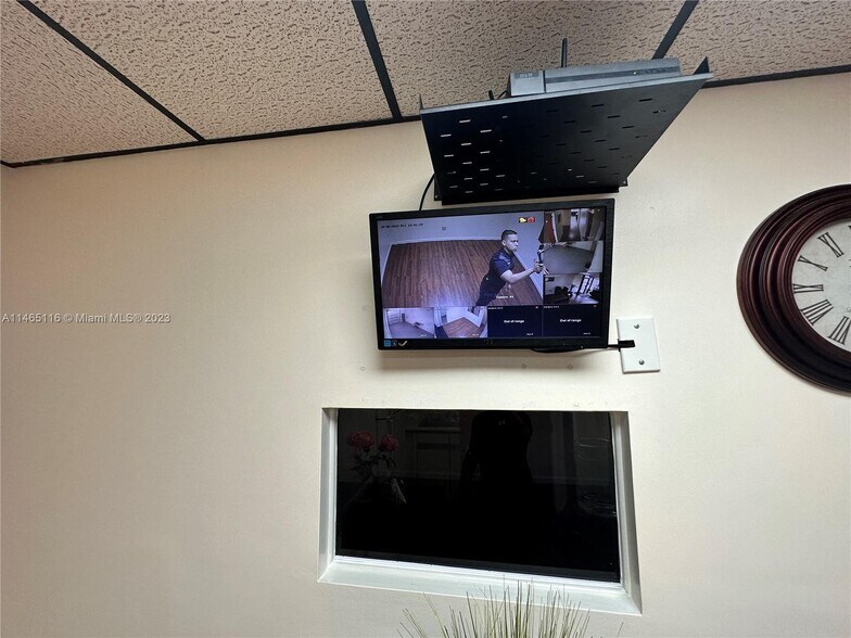 More Photos Of 6187 NW 167th St, Miami Lakes Office For Sale