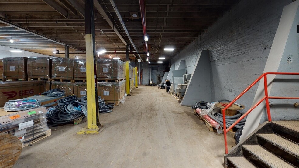 More Photos Of 3501 37th St, Mount Rainier Contractor Storage Yard For Lease