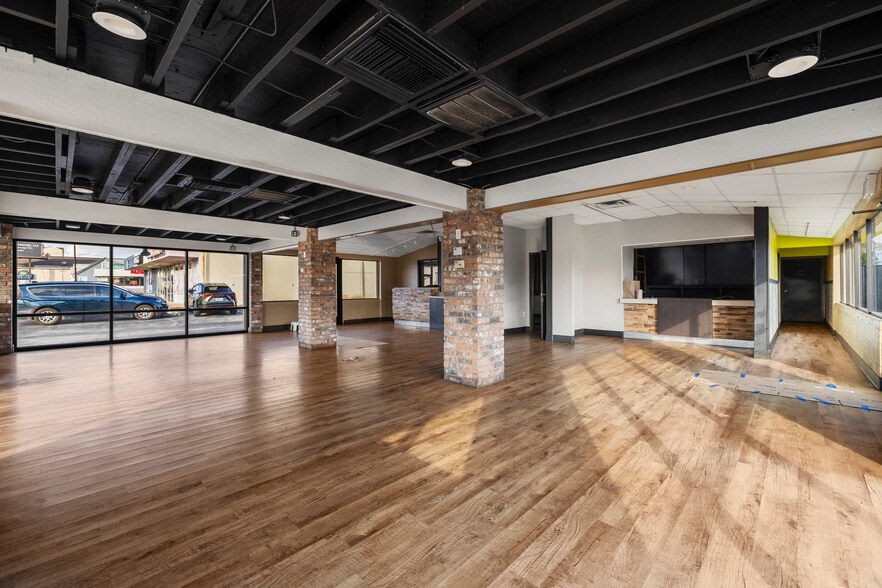 More Photos Of 2608 North St, Nacogdoches Specialty For Lease