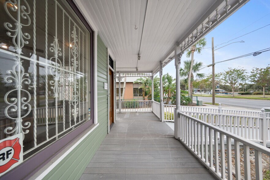 More Photos Of 339 S Ridgewood Ave, Daytona Beach Office Residential For Sale