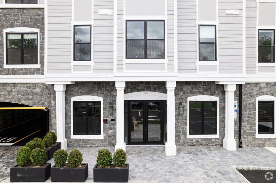 More Photos Of 8 Tice Rd, Franklin Lakes Apartments For Sale