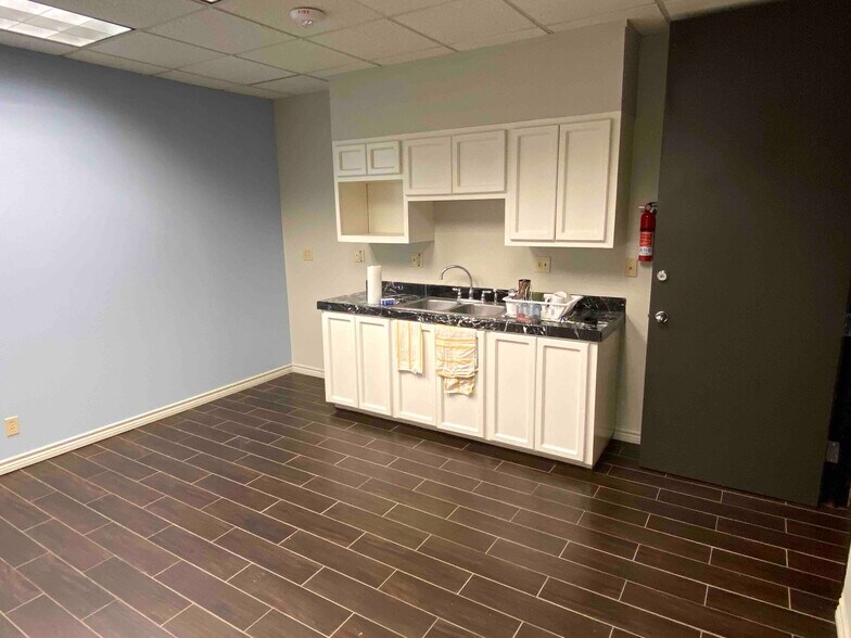 More Photos Of 4242 Medical Dr, San Antonio Medical For Sale