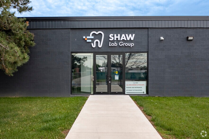 More Photos Of 105-123 Bentworth Ave, Toronto Warehouse For Lease