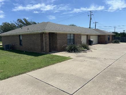 More Photos Of 900 McDaniel Cir, Killeen Multifamily For Sale