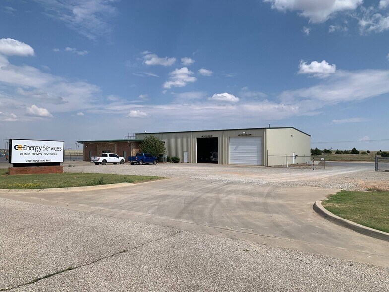 More Photos Of 2200 Industrial Blvd, Weatherford Light Manufacturing For Lease