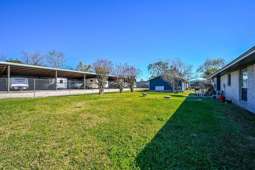 More Photos Of 18910 Carrot St, Spring Trailer Camper Park For Sale