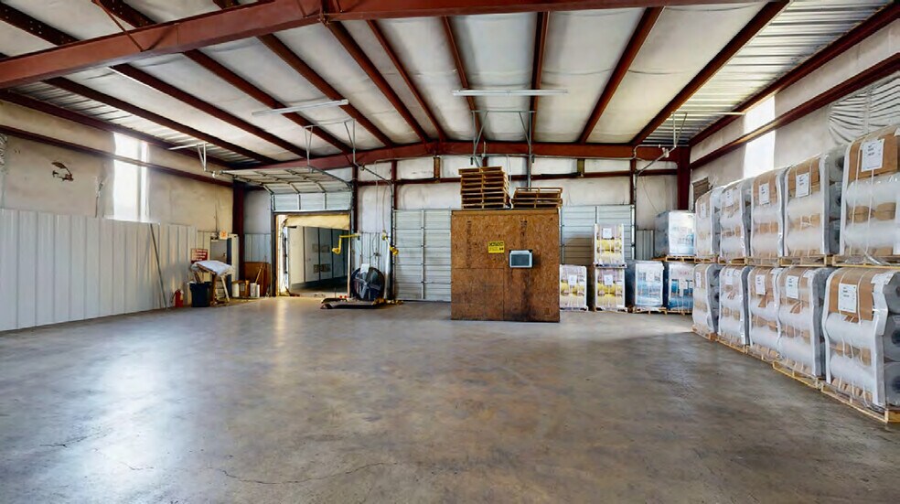 More Photos Of 153 W County Line Rd, Springdale Warehouse For Lease
