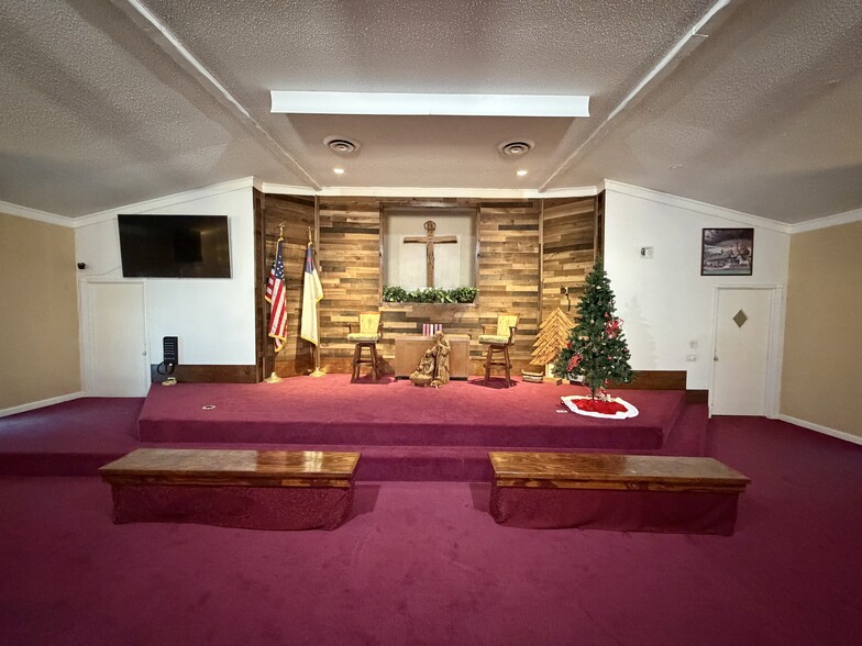 More Photos Of 831 FM 2917 Rd, Alvin Religious Facility For Sale