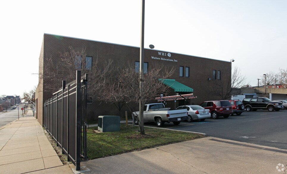 More Photos Of 2001 Elgin Ave, Baltimore Office For Sale