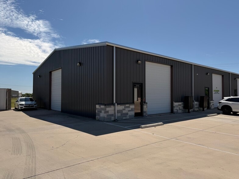 More Photos Of 1141 Bozman Rd, Wylie Unknown For Lease