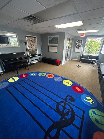 More Photos Of 465 Herndon Pky, Herndon Medical For Sale