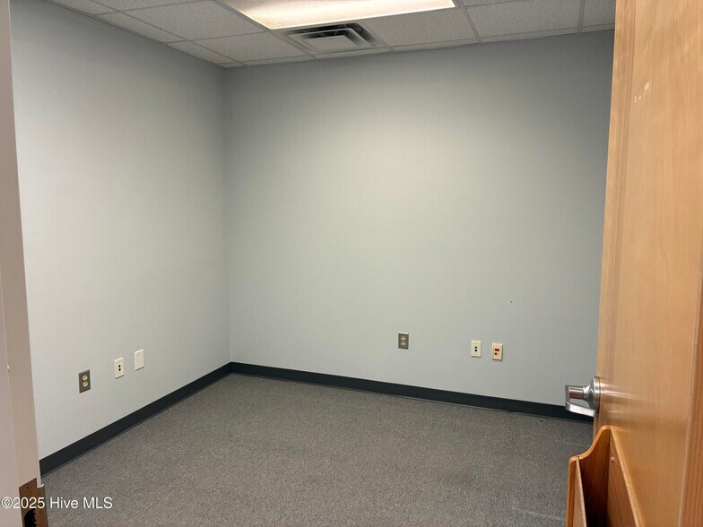 More Photos Of 1507 N Road St, Elizabeth City Medical For Lease