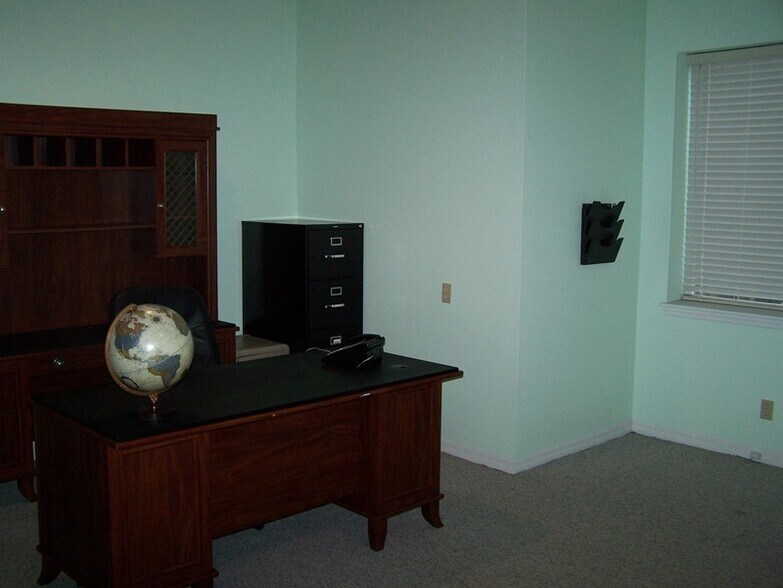 More Photos Of 989 Sebastian Blvd, Sebastian Medical For Sale