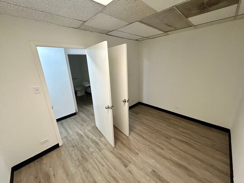 More Photos Of 5030-5034 W North Ave, Chicago Apartments For Lease