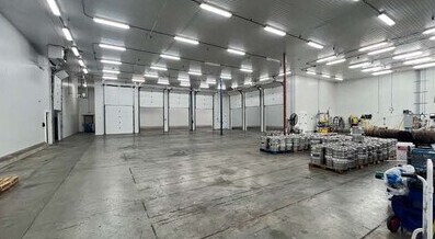 More Photos Of 6750-6770 SW 111th Ave, Beaverton Warehouse For Lease
