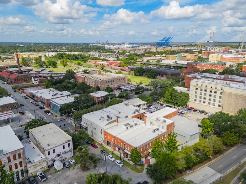 More Photos Of 410 W Jones St, Savannah Office For Lease