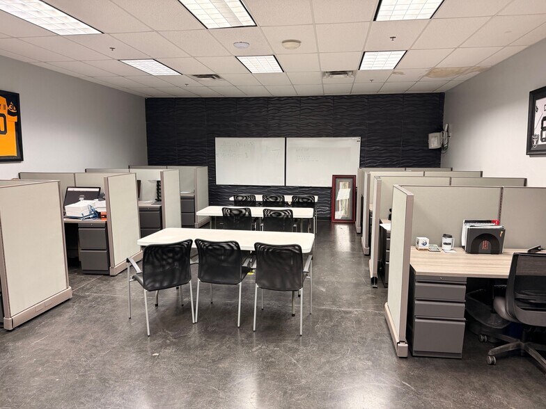 More Photos Of 601 S Madison Dr, Tempe Warehouse For Sale