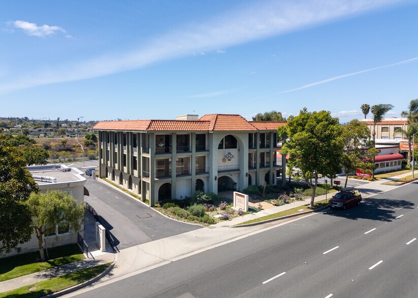 More Photos Of 23717 Hawthorne Blvd, Torrance Office For Lease