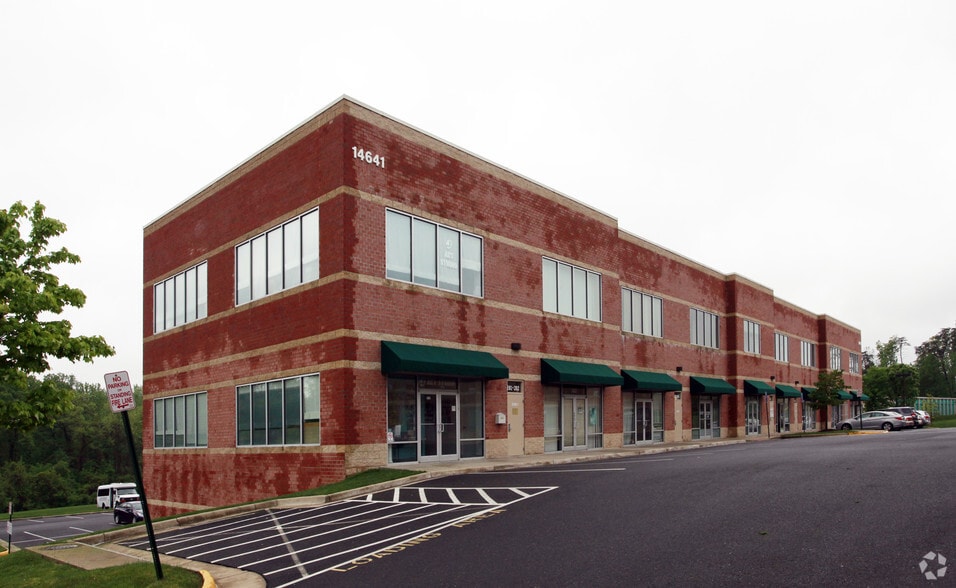 Primary Photo Of 14641 Lee Hwy, Centreville Office For Sale