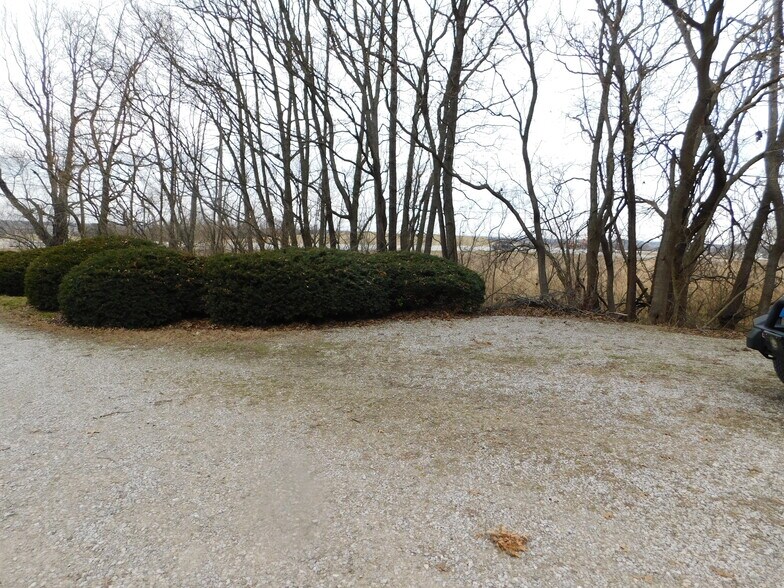 More Photos Of 1600 S State Road 135, Salem Medical For Sale