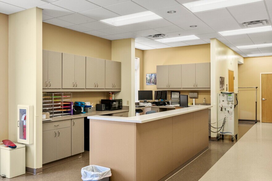More Photos Of 8410 Decatur St, Westminster Medical For Sale