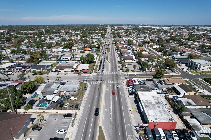 More Photos Of 4255 E 8th Ave, Hialeah Auto Repair For Lease