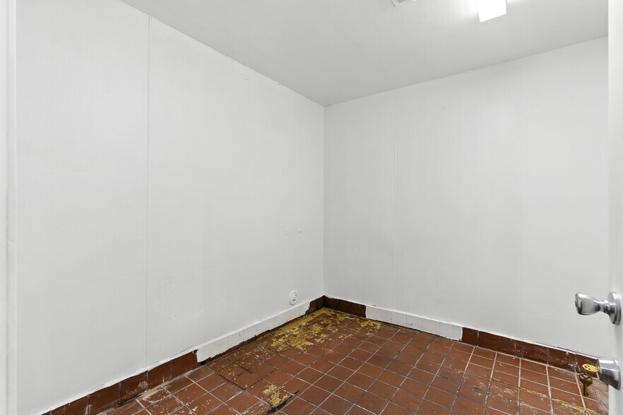 More Photos Of 4355 Sonoma Blvd, Vallejo Restaurant For Sale