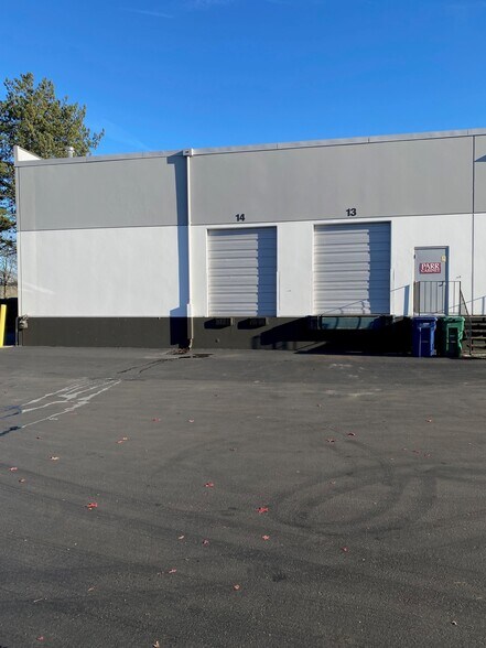 More Photos Of 1071-1083 Andover Park E, Tukwila Warehouse For Lease