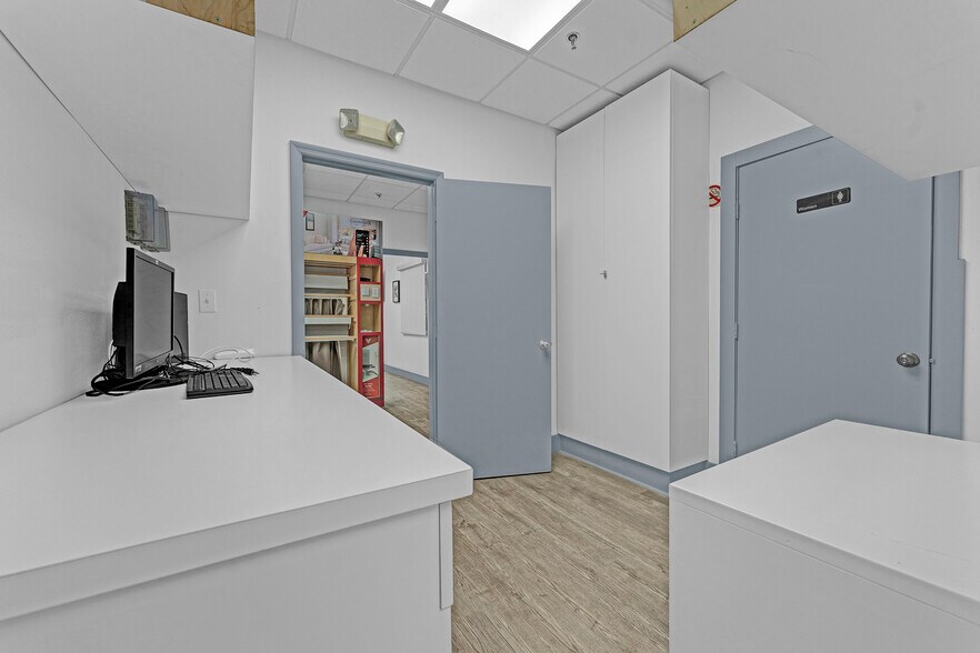 More Photos Of 6850 NW 74th St, Medley Warehouse For Sale