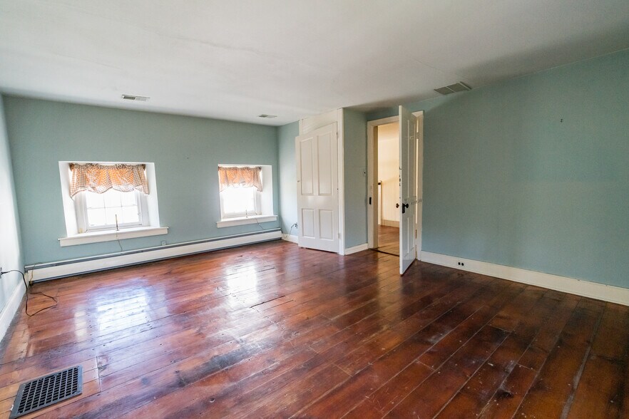 More Photos Of 606 Swedesford Rd, Malvern Loft Creative Space For Lease