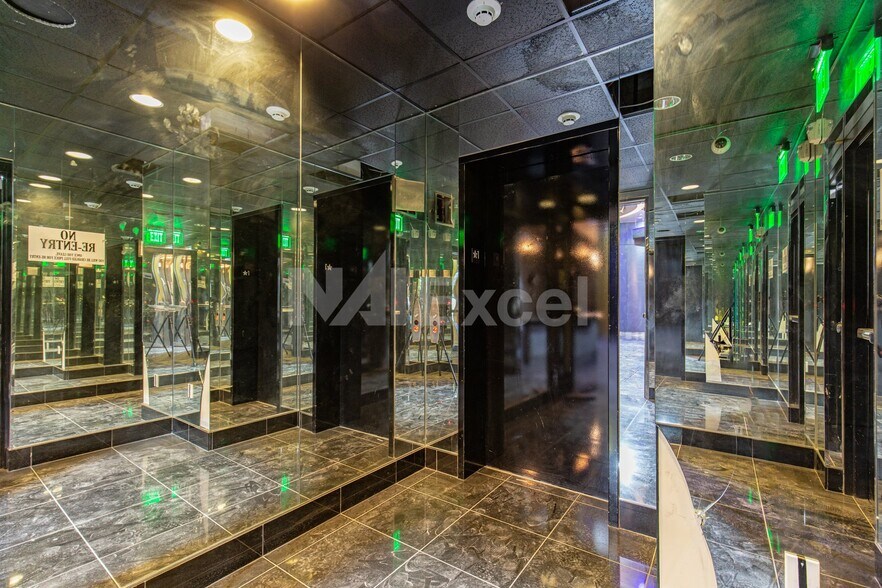 More Photos Of 4710-4740 S Arville St, Las Vegas Bar For Lease