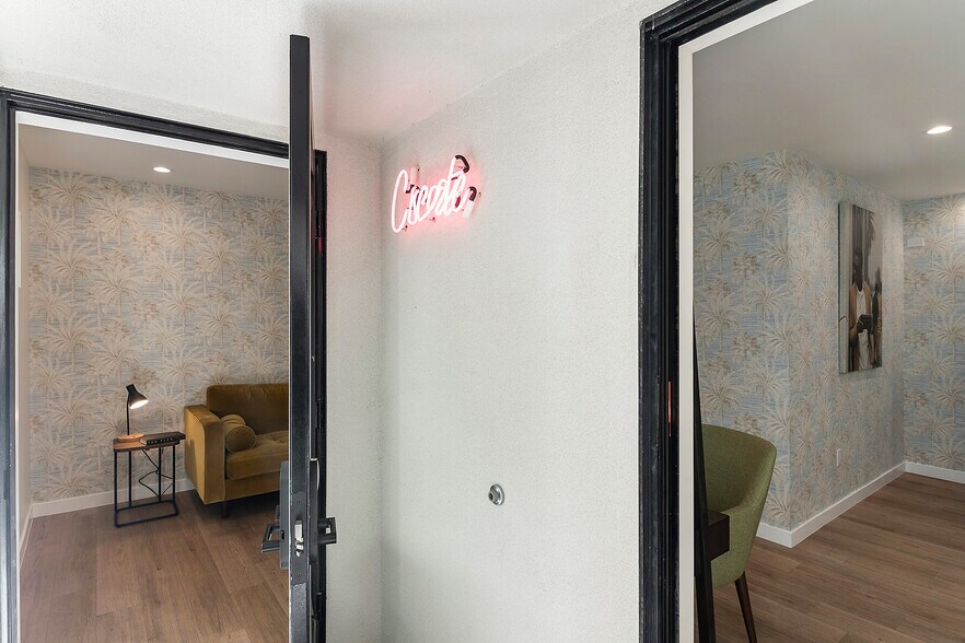 More Photos Of 811 N Harvard Blvd, Los Angeles Multifamily For Sale